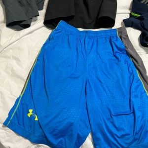 Under Armour blue shorts M
